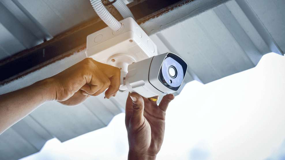 Khởi động lại camera EZVIZ để sửa lỗi không xoay, xử lý treo chức năng PTZ nhanh chóng