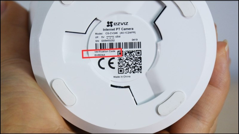 Mã xác thực Verification Code in ở đáy thân máy giúp giải mã hình ảnh khi ứng dụng yêu cầu